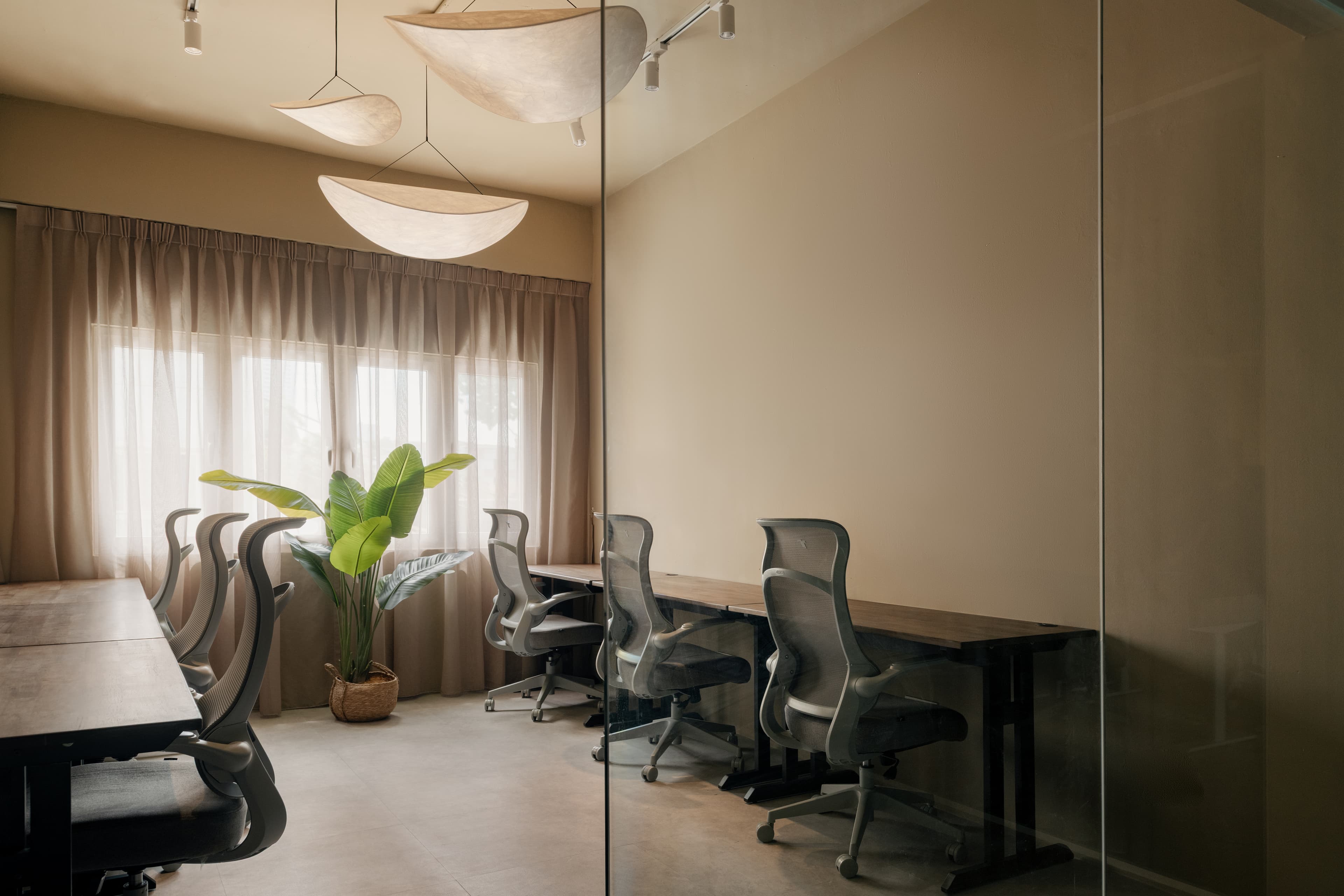 • NADI | 6 pax private office •